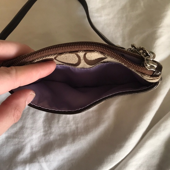 Coach wristlet - Picture 2 of 3